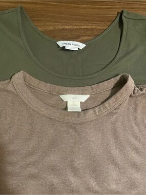 Set of 2 Women’s T shirt size small